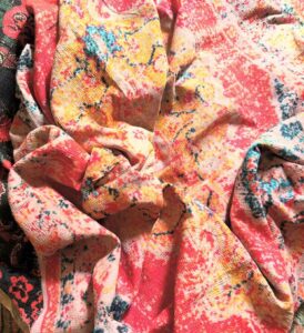 Les Kantha : offrir une seconde vise aux textiles usés